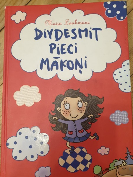 Divdesmit Pieci Mākoņi