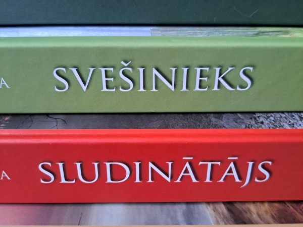 Sludinātājs, Svešinieks, Pamestais bērns, Guldītie eņģeļi