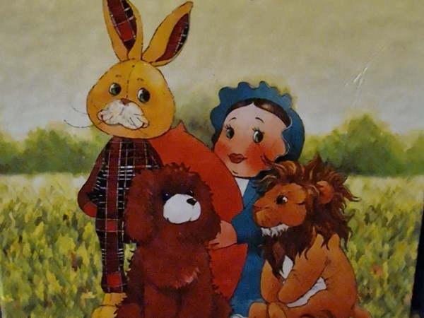 Rotaļlietas zilumzaļumos