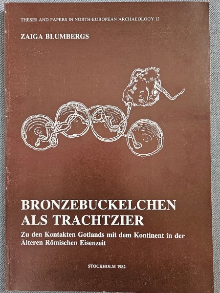 Bronzebuckelchen als Trachtzier