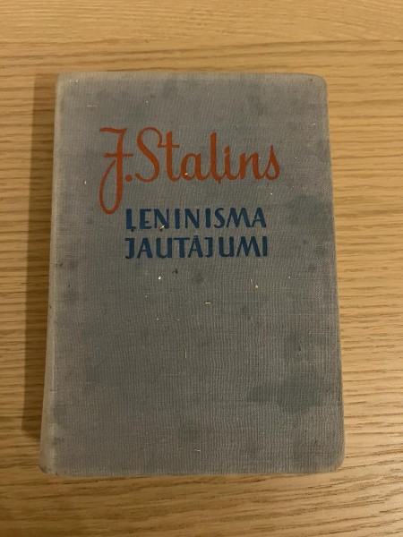 Ļeņinisma jautājumi