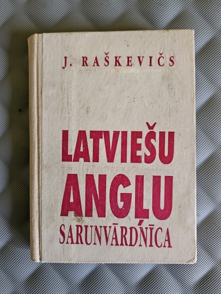 Latviešu - angļu sarunvārdnīca