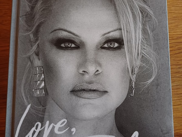 Ar mīlestību, Pamela