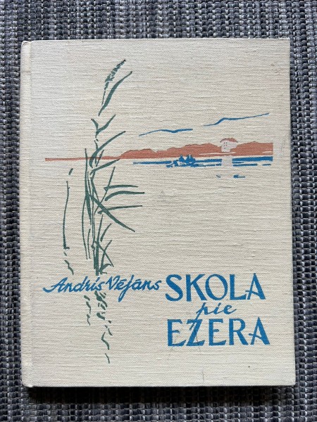 Skola pie ezera