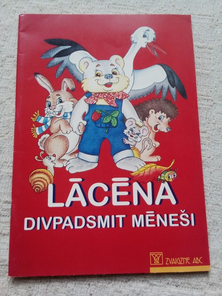 Lācēna divpadsmit mēneši