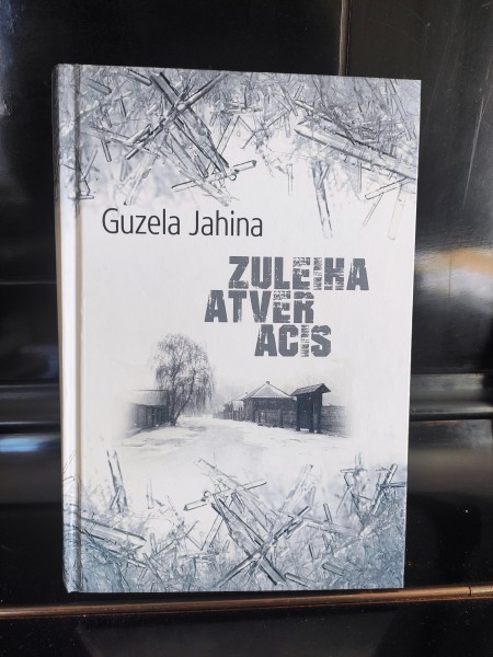 Zuleiha atver acis