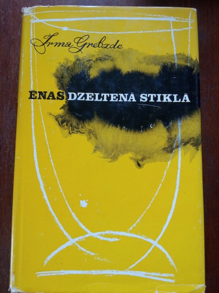 Ēnas dzeltenā stiklā