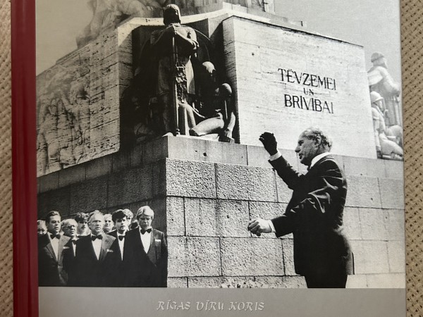 Rīgas vīru koris ABSOLVENTI