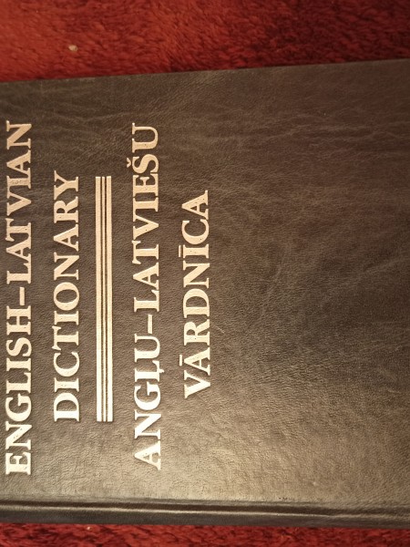 Angļu-Latviešu vārdnīca