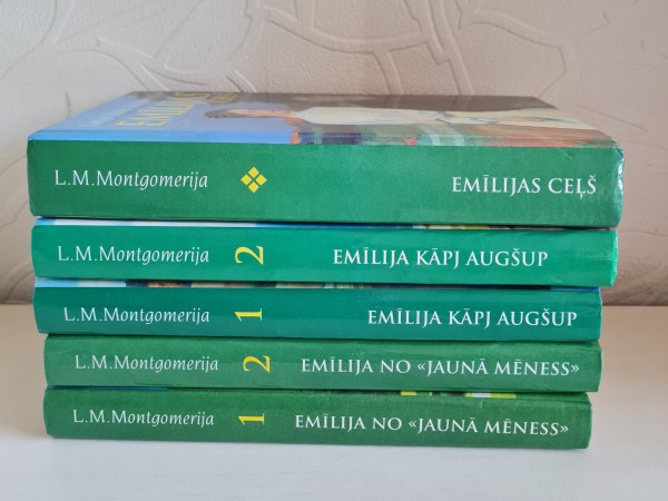 Emīlija - 5 grāmatas