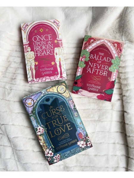 Once upon a broken heart triloģija