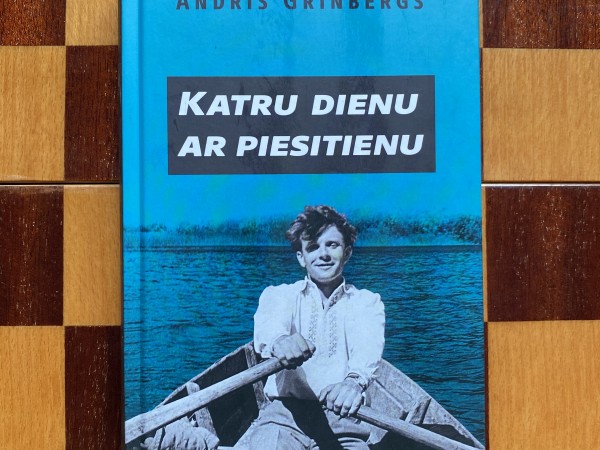 Katru dienu ar piesitienu