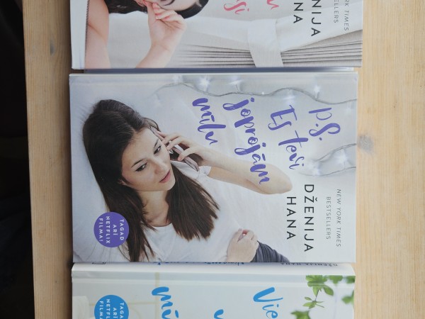 Visiem zēniem kurus esmu mīlējusi, p.s es tevi joprojām mīlu, vienmēr un mūžīgi