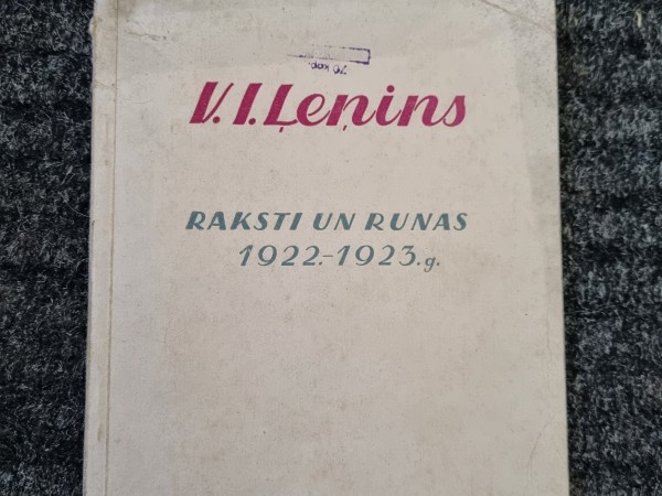 Raksti un runas 1922-1923.g.