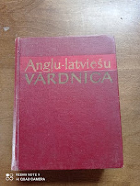 Angļu  - latviešu vardnīca. 20 000 vārdu
