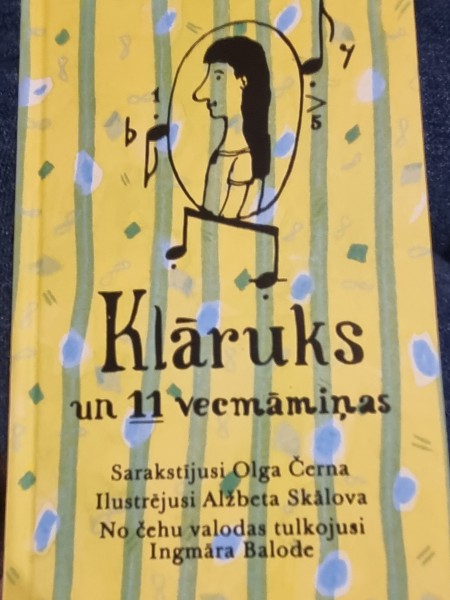Klāruks un 11 vecmāmiņas