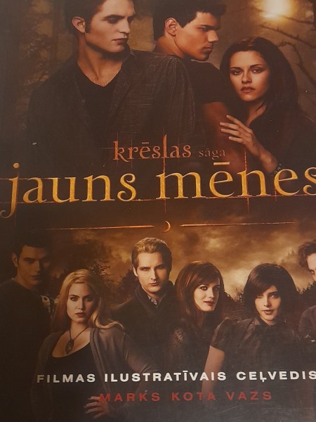 Krēslas sāga jauns mēness. filmas ilustratīvais ceļvedis