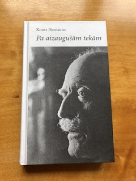 Pa aizsugušām tekām