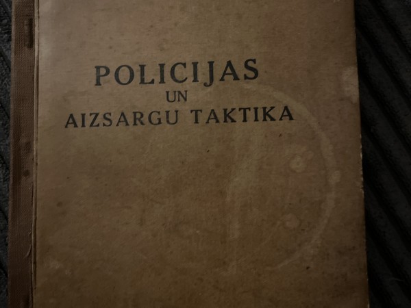 Policijas un aizsargu taktika