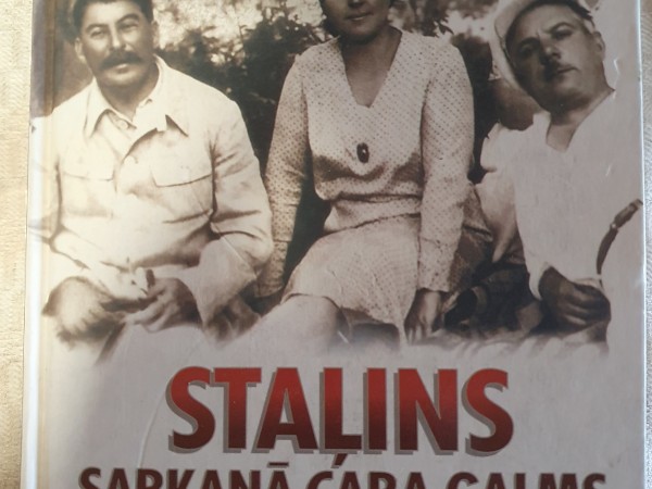 Staļins sarkanā cara galms