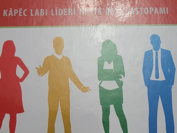 Apkārt vieni vienīgi idioti prieksnieki