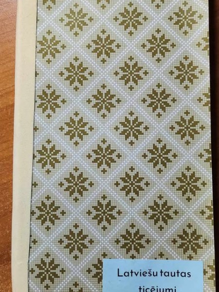 Latviešu tautas ticējumi