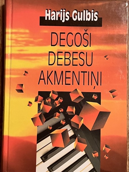 Degoši debesu akmentiņi