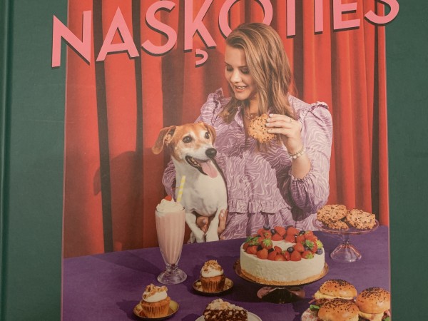 Vienkārš Našķoties