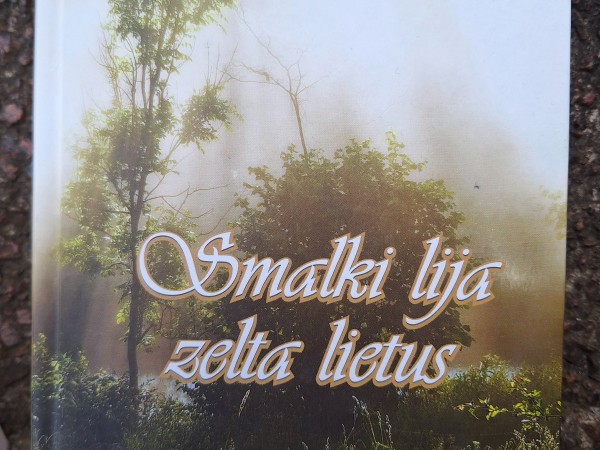 Smalki lija zelta lietus