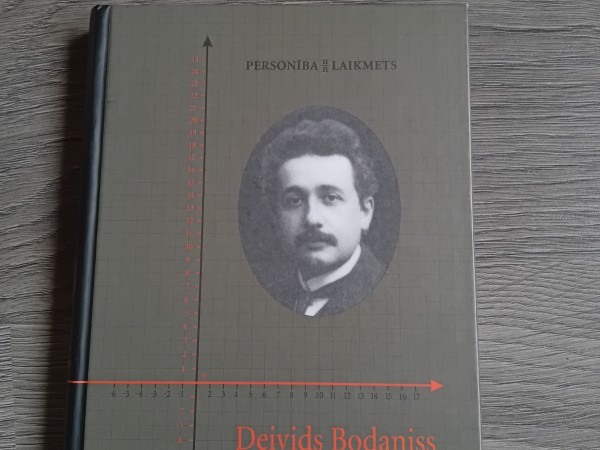 E=mc2 Pasaulē slavenākā vienādojuma biogrāfija 