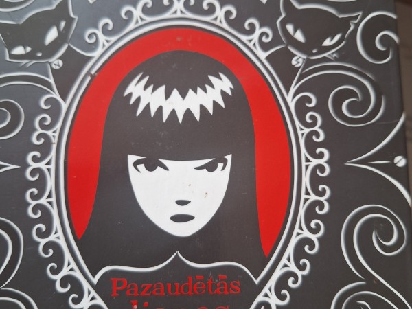 Emīlija dīvaine. Pazaudētās dienas d