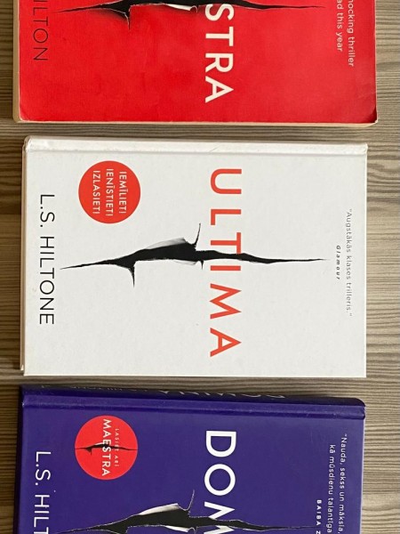 Maestra, Ultima, Domina