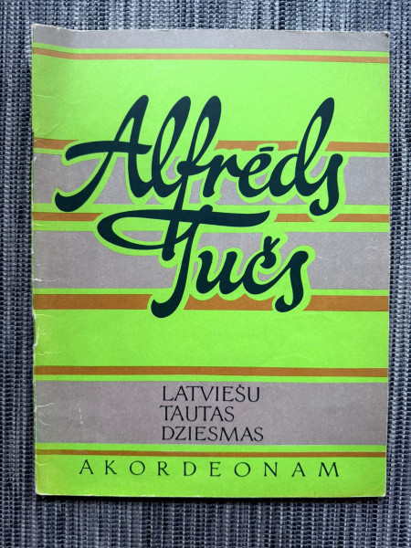 Latviešu tautas dziesmas akordeonam