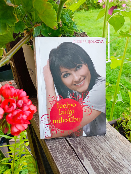 IEELPO LAIMI UN MĪLESTĪBU