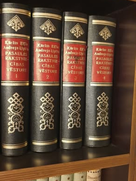 Pasaules rakstniecības vēsture I-IV daļa  1930.Gads