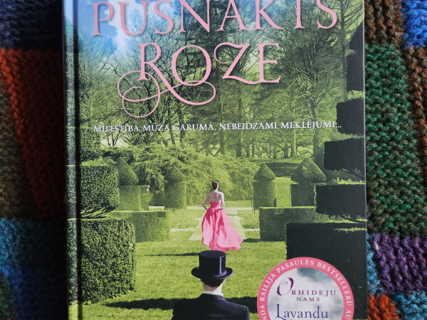 Pusnakts roze