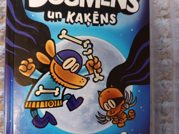Dogmens un kaķēns