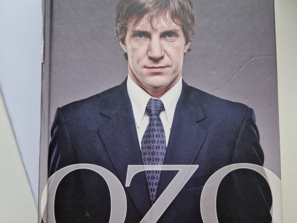 Ozo Cilvēks uz ledus