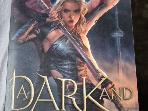 A dark and halogēna star