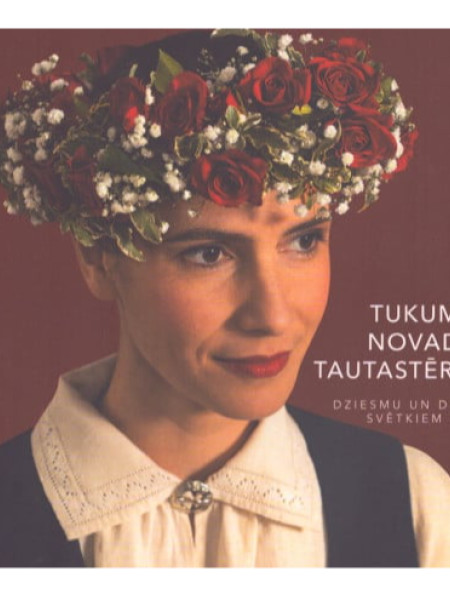 Tukuma novada tautastērpi