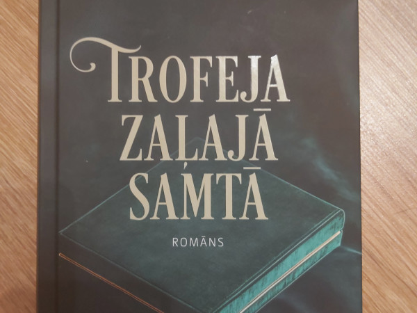 Trofeja zaļajā samtā